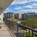 Hotel Aka Washington Circle